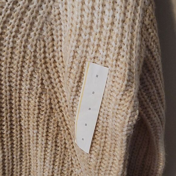 Cute a new day sweater small NWT - Picture 4 of 5